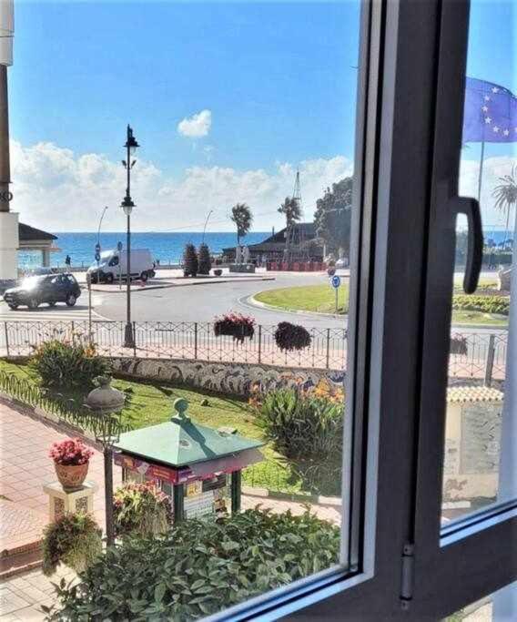 XV Apartamentos Morales & Arnal Estepona Eksteriør bilde